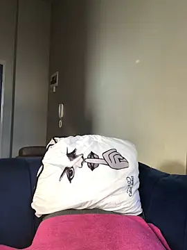 Curveysinaa online show from 04/02/26, 06:09