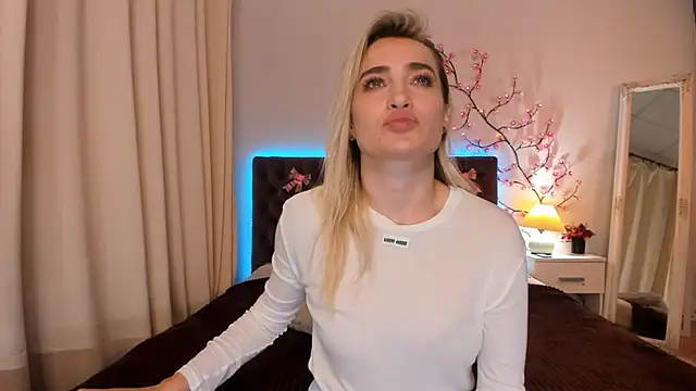 KateOwyns online show from 03/27/26, 01:23