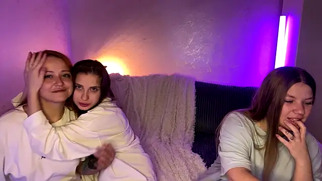   2sya   online show from 11/05/25, 01:25