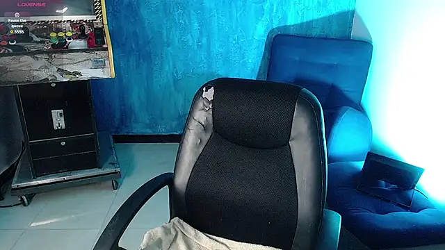 hannaa jhoonson online show from 01/25/25, 08:31