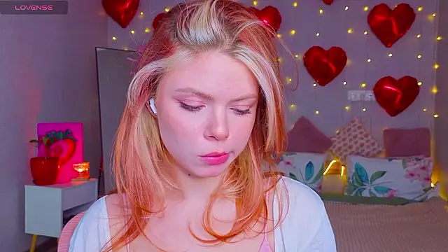 Red  Candy online show from 03/06/26, 03:51