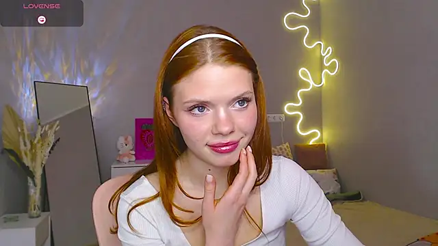 Red  Candy online show from 03/06/25, 03:35