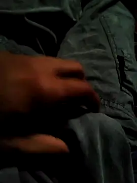 Snapshot of William390 chatting on 12/10/24, 01:32 William390 online show from 12/10/24, 01:32