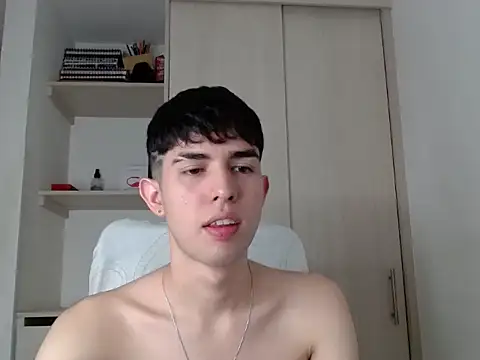 Snapshot of Andy_hot19 chatting on 09/19/25, 04:16 Andy hot19 online show from 09/19/25, 04:16