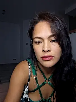 Snapshot of Sara_P10 chatting on 01/08/25, 02:14 Sara P10 online show from 01/08/25, 02:14