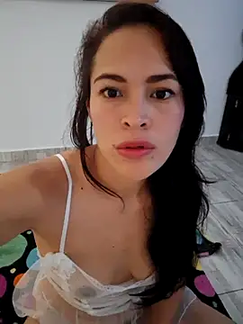 Snapshot of Sara_P10 chatting on 01/19/25, 10:17 Sara P10 online show from 01/19/25, 10:17