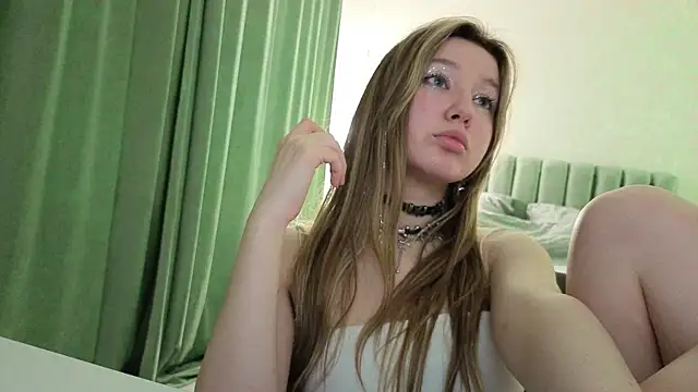 bonnyfloweer online show from 04/01/26, 09:12
