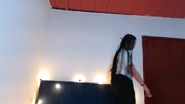 Bitsy Messy online show from 05/13/26, 10:11