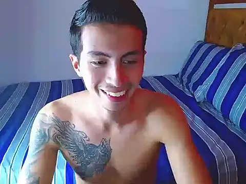 Snapshot of Velk_hot chatting on 04/17/26, 01:36 Velk hot online show from 04/17/26, 01:36