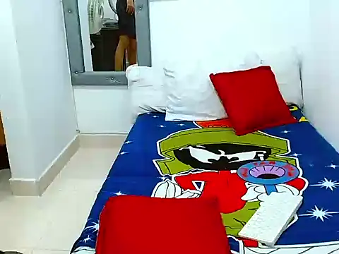 Velk hot online show from 11/12/25, 10:35