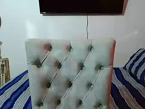 Velk hot online show from 04/13/26, 11:58