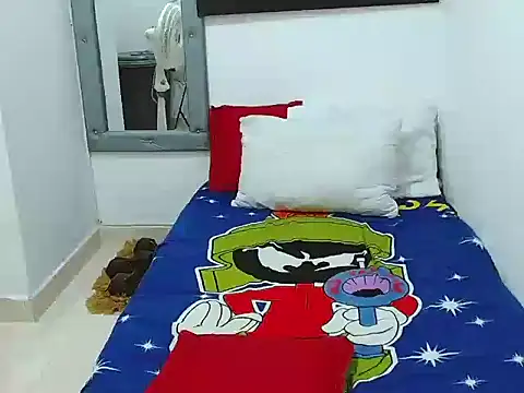 Velk hot online show from 11/25/25, 02:39