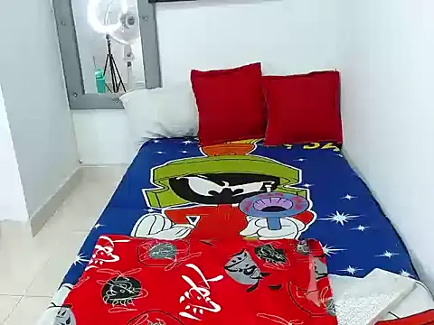 Velk hot online show from 01/17/26, 03:48