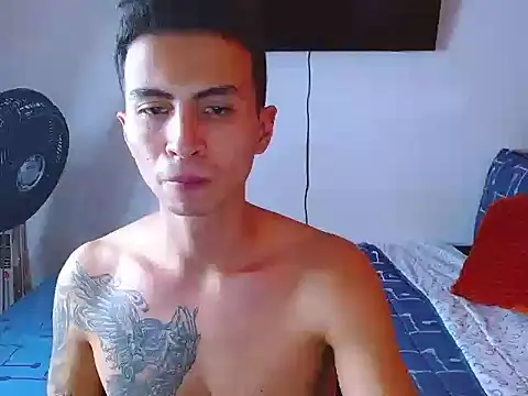 Snapshot of Velk_hot chatting on 04/30/26, 08:27 Velk hot online show from 04/30/26, 08:27