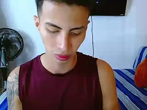 Snapshot of Velk_hot chatting on 07/09/26, 12:15 Velk hot online show from 07/09/26, 12:15