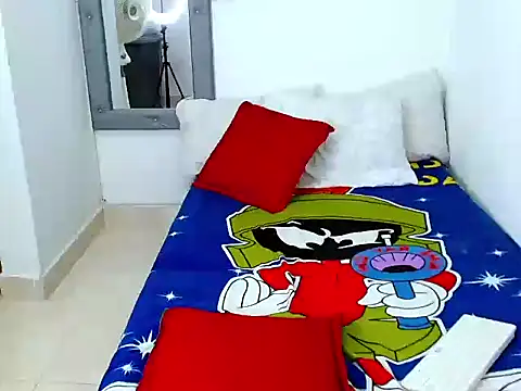 Velk hot online show from 11/11/25, 08:47