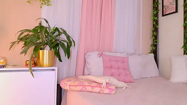 Zafiiro Blue online show from 04/21/26, 01:42