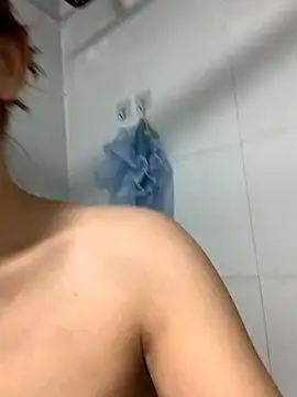 Aimeil online show from 10/26/25, 04:51