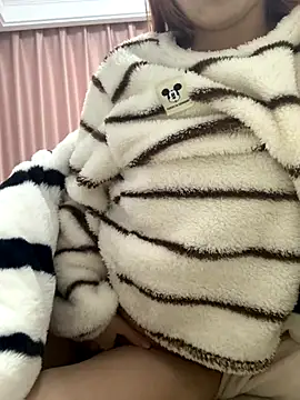 Aimeil online show from 12/14/25, 06:46