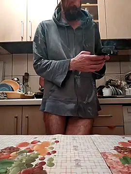 Snapshot of vulpe8400 chatting on 02/28/26, 12:10 vulpe8400 online show from 02/28/26, 12:10