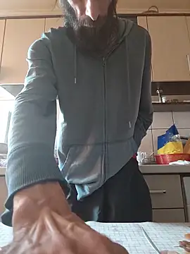 vulpe8400 online show from 06/17/26, 04:17