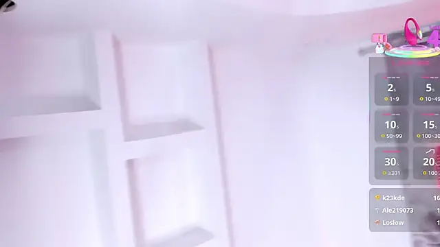 Snapshot of LuciaMoretti_ chatting on 12/03/25, 03:07 LuciaMoretti online show from 12/03/25, 03:07