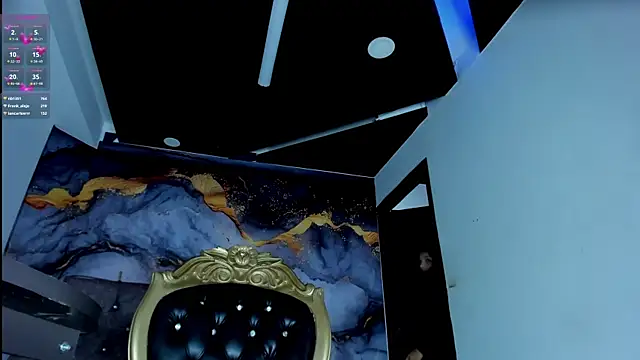 Snapshot of LuciaMoretti_ chatting on 10/03/25, 12:28 LuciaMoretti online show from 10/03/25, 12:28