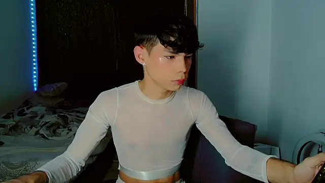 femboykeene online show from 09/24/25, 10:27
