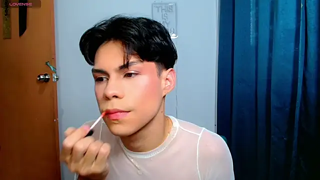 femboykeene online show from 04/11/26, 10:24