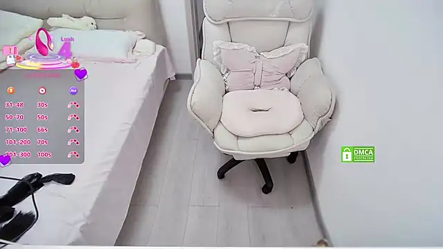 Snapshot of Feifei-cn chatting on 07/02/26, 11:44 Feifei-cn online show from 07/02/26, 11:44