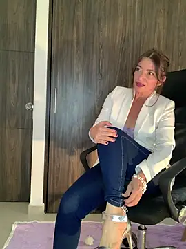 Liloo8923 online show from 04/25/26, 02:03