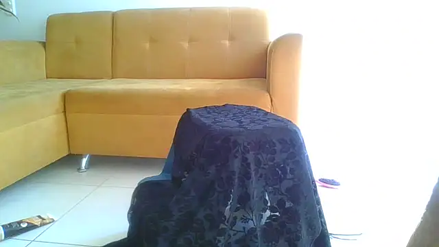 Snapshot of Liloo8923 chatting on 01/18/25, 03:49 Liloo8923 online show from 01/18/25, 03:49