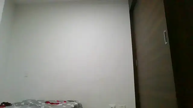Snapshot of Liloo8923 chatting on 01/24/25, 11:37 Liloo8923 online show from 01/24/25, 11:37