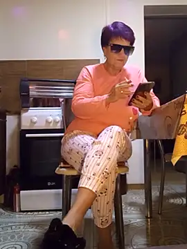 Ely Elenita online show from 11/11/25, 05:57