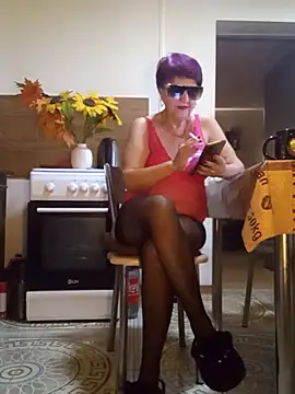 Ely Elenita online show from 11/21/25, 09:41