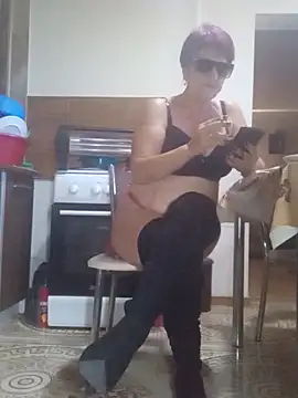 Ely Elenita online show from 10/20/25, 08:04