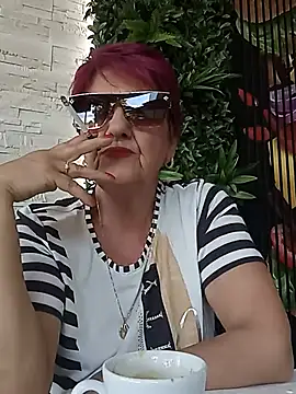 Snapshot of Ely_Elenita chatting on 06/17/26, 08:47 Ely Elenita online show from 06/17/26, 08:47