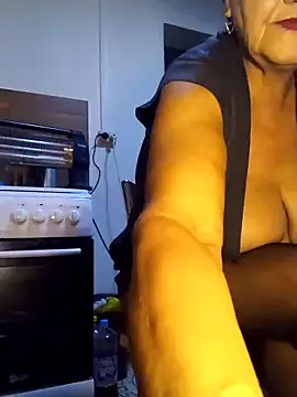 Ely Elenita online show from 11/08/25, 06:39