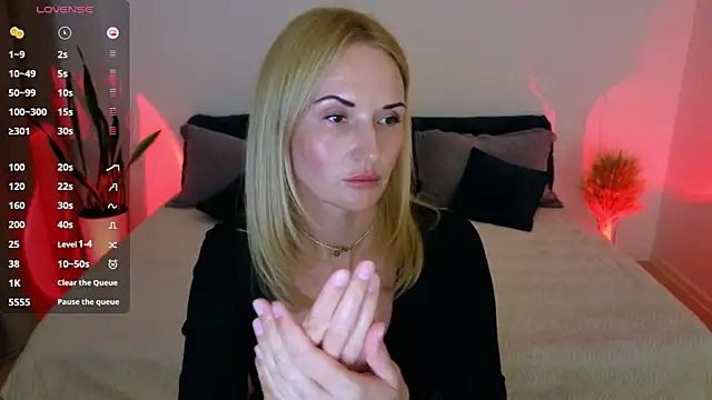 AlisssaRose online show from 09/18/25, 07:06