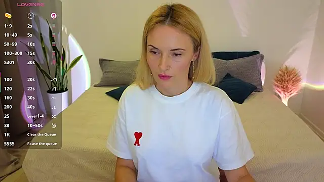 Snapshot of AlisssaRose chatting on 11/27/25, 06:19 AlisssaRose online show from 11/27/25, 06:19