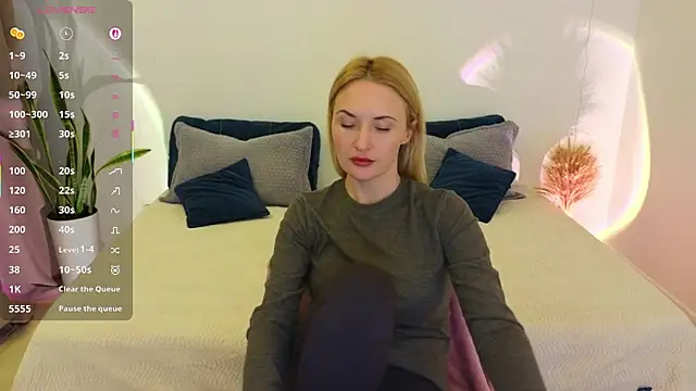 AlisssaRose online show from 01/14/26, 05:49