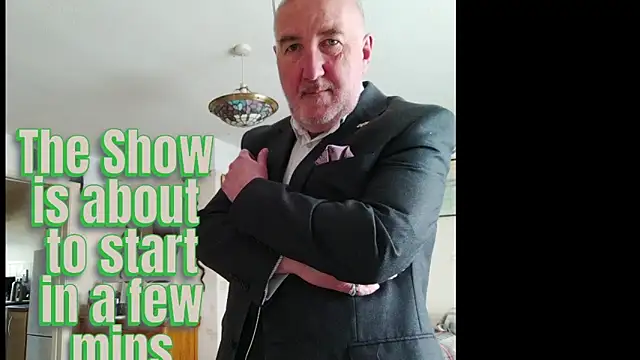 Adamdaddybear online show from 11/03/25, 07:35