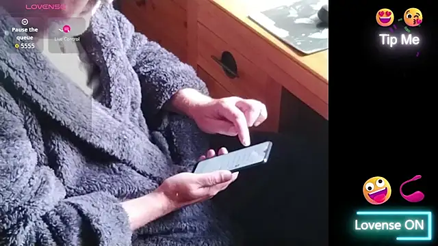 Adamdaddybear online show from 09/13/25, 08:25