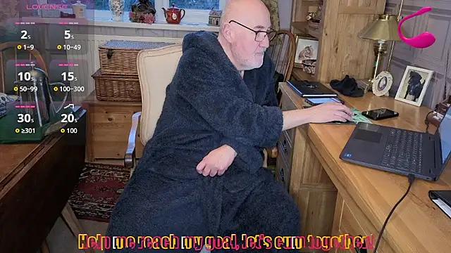 Adamdaddybear online show from 01/12/26, 08:10