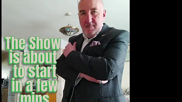 Adamdaddybear online show from 12/18/25, 08:08