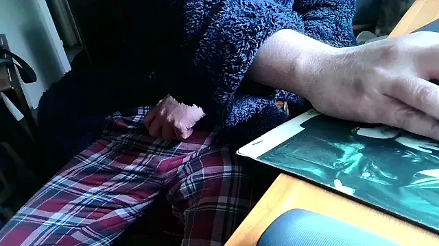 Adamdaddybear online show from 03/10/25, 09:34