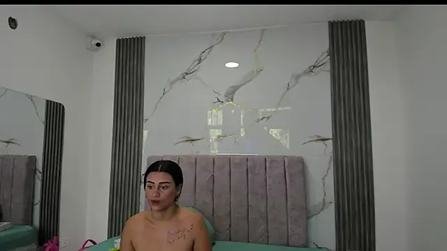 Snapshot of dirty_couple22 chatting on 06/18/26, 02:44 dirty couple22 online show from 06/18/26, 02:44