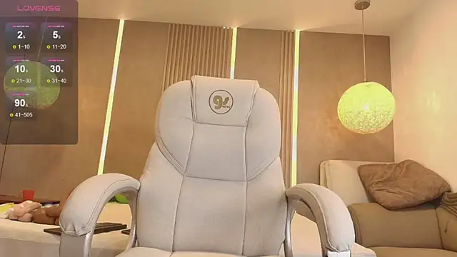 ella harper online show from 03/18/25, 01:35