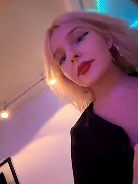 Snapshot of XMelissaX chatting on 09/25/25, 08:04 XMelissaX online show from 09/25/25, 08:04