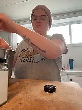 Snapshot of Sweetleeahxx chatting on 03/19/26, 12:38 Sweetleeahxx online show from 03/19/26, 12:38